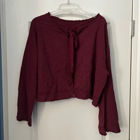 Free People Walking in Hueco tie back cropped top, raspberry, S - Picture 3 of 9